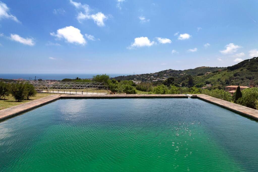 Designer Home With Pool Near Beach And Village Alella Exterior foto